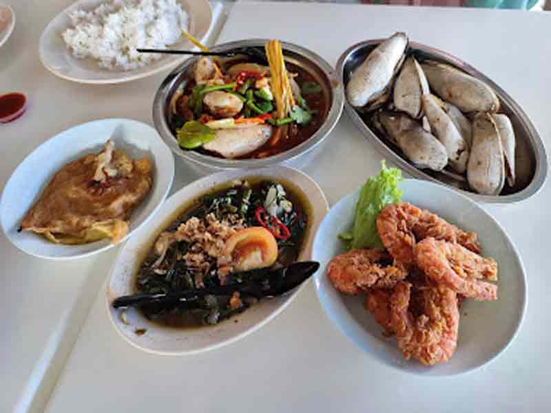 AZR Mentarang Fresh Sekinchan - Food