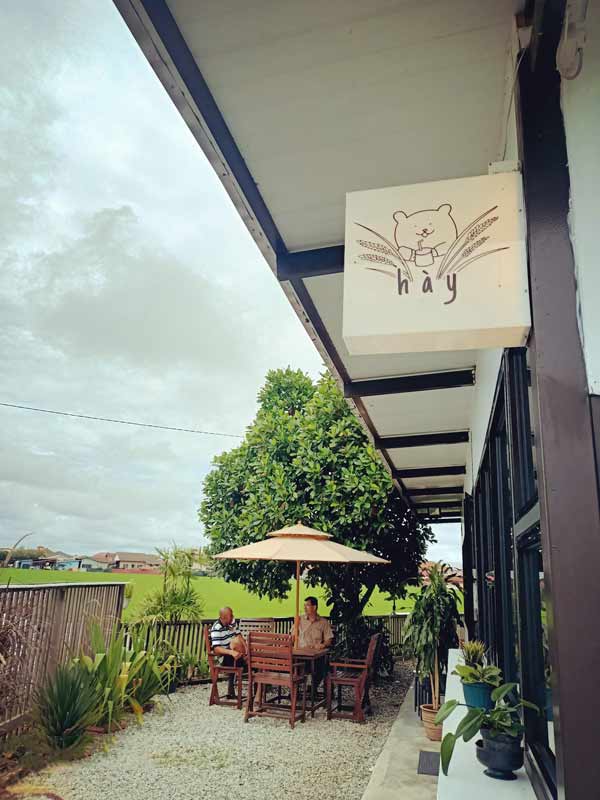 Hay Cafe Sekinchan - Ourside View